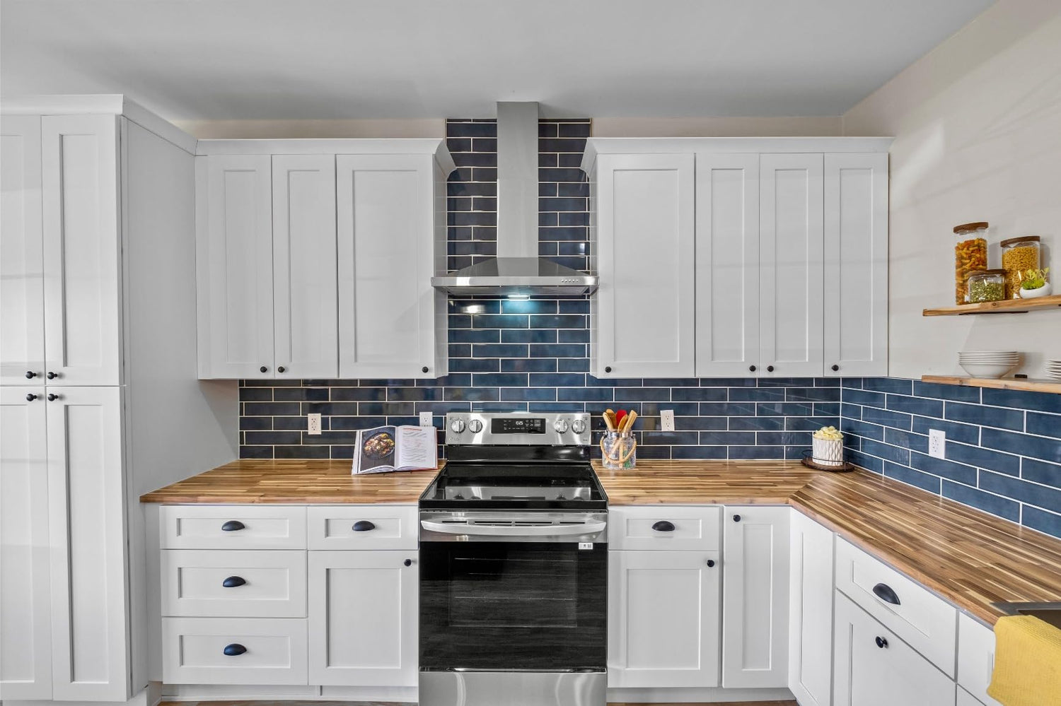 Light of range hood, light of life——the importance of range hood with LED